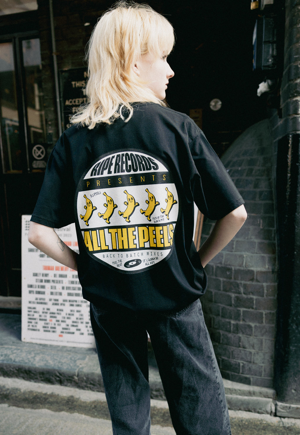 Ripe Records T-Shirt in Black